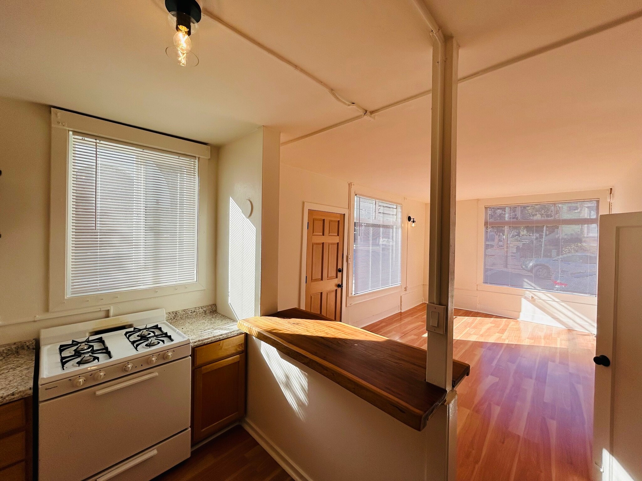 Building Photo - 101 Hoffman Ave