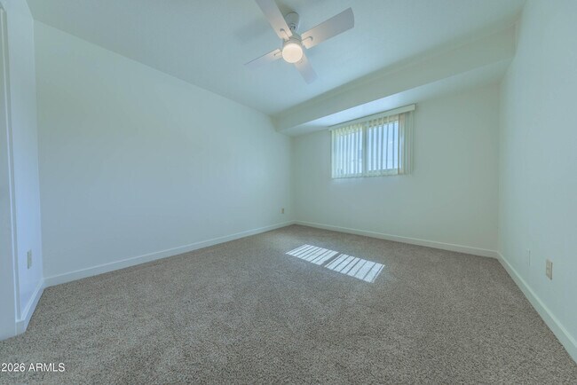 Building Photo - 4558 N 15th Ave