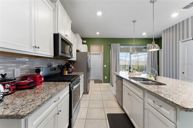 Building Photo - 7336 Oakmoss Loop