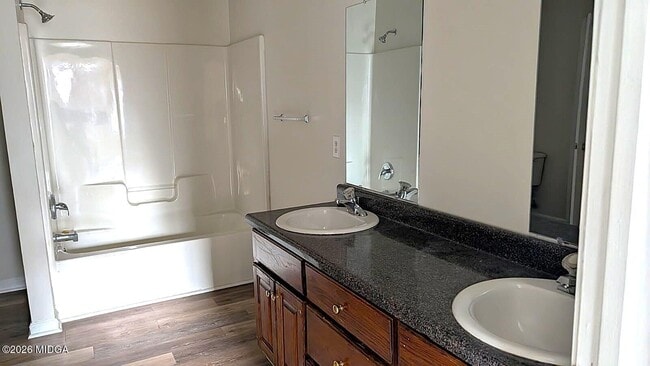 Building Photo - 310 Orchard Way