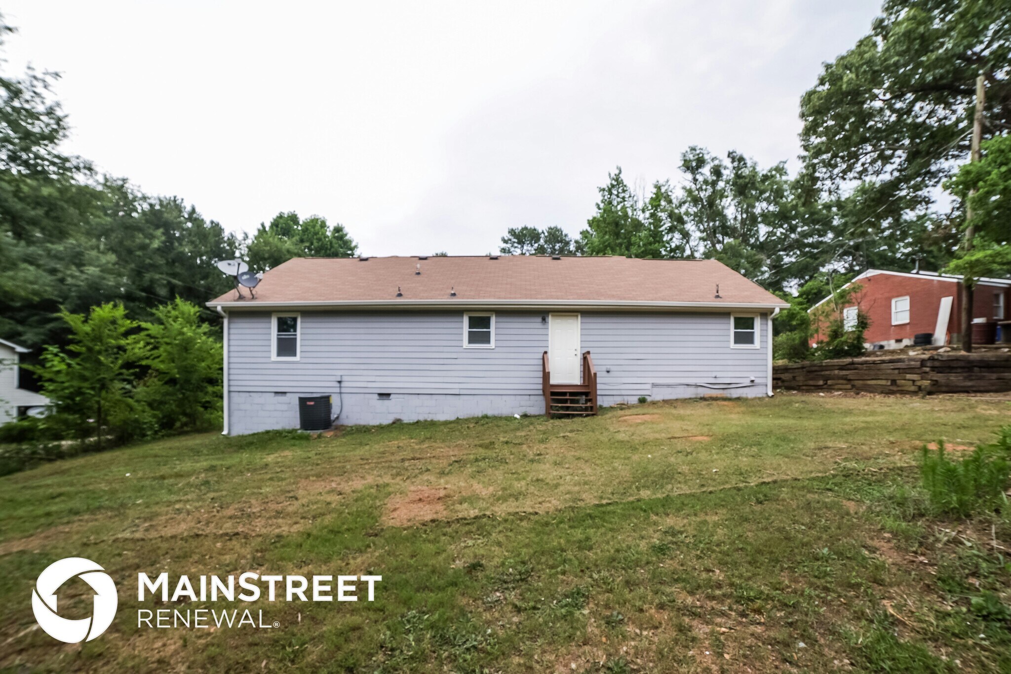 Building Photo - 8218 Lakeview Dr SW