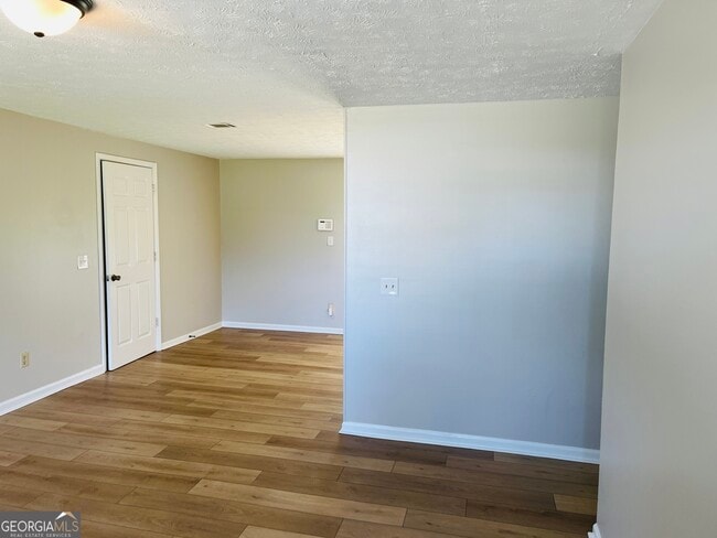 Building Photo - 2270 Pope Rd