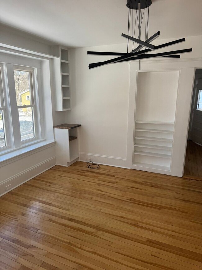 Building Photo - 2-4 Harding St