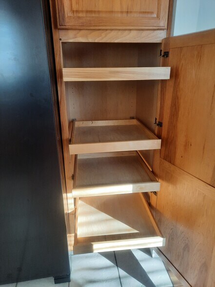 Building Photo - 144 Brentwood Dr