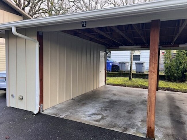 Building Photo - 8948 Gravelly Lake Dr SW