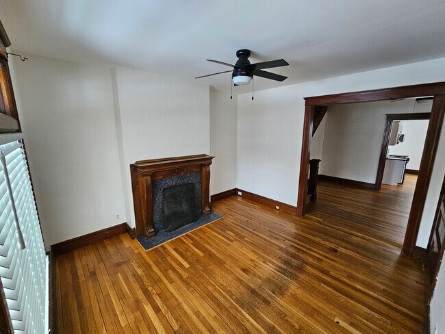 Building Photo - 3154 Van Alstyne St