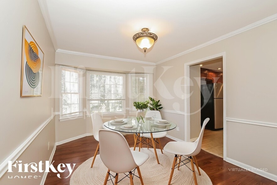 Building Photo - 3843 Holland Dr