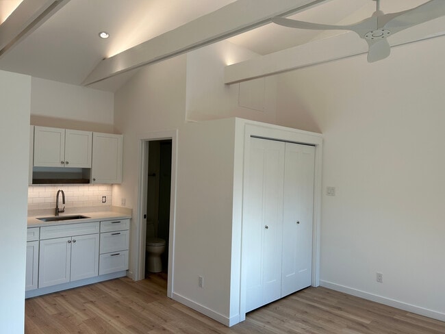 Studio Kitchen+Closet - 16575 Franklin Rd