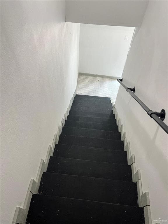 Building Photo - 18 Miller Ave