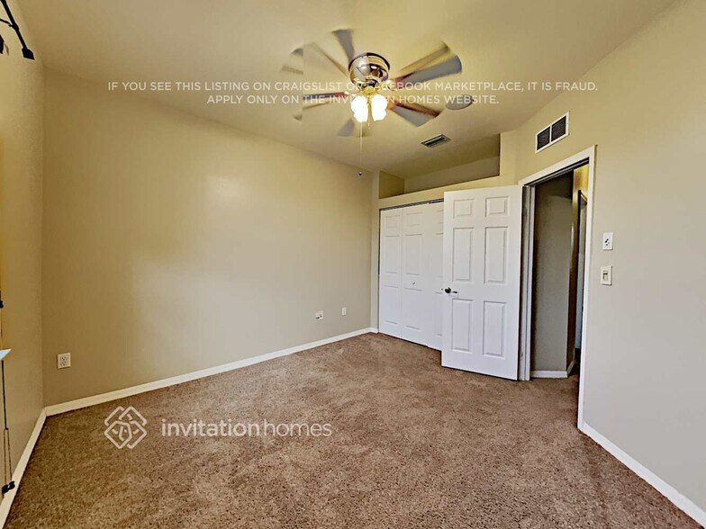 Building Photo - 5076 SW 141st Ave