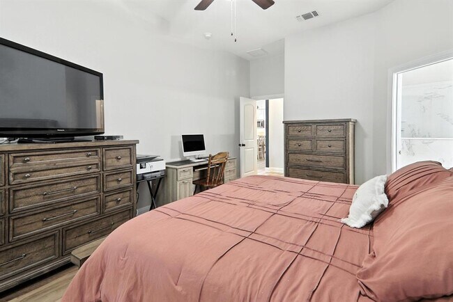 Building Photo - 140 Cascata Way
