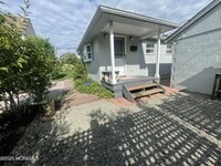 Building Photo - 418 Woodland Ln