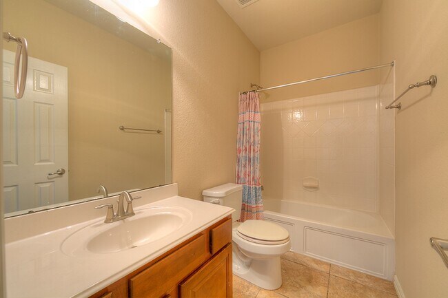 Building Photo - 10 Quillwood Pl