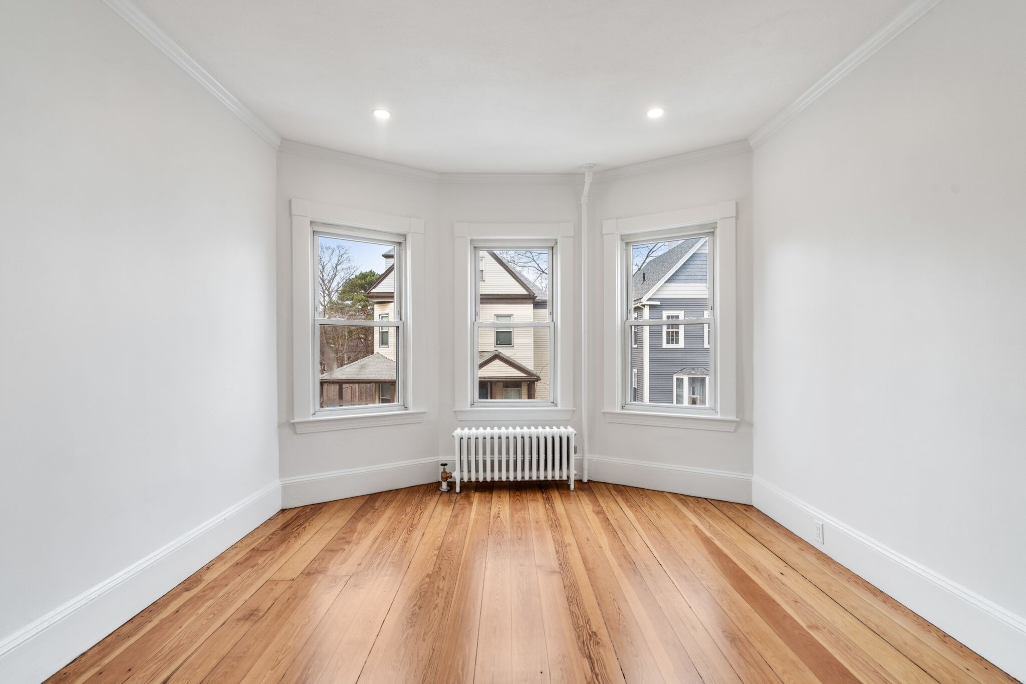 Building Photo - 93 Sydney St