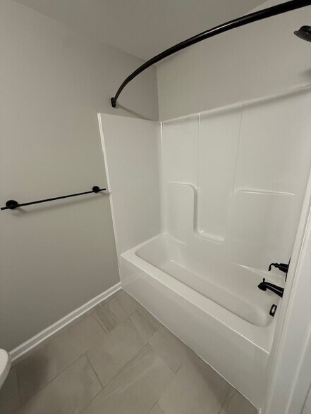 Building Photo - 1504 Ewing Pk Lp