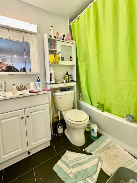 Building Photo - 326 Hammond St