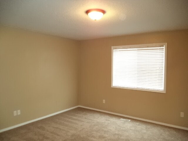 Building Photo - 2360 N Grey Hawk Ave