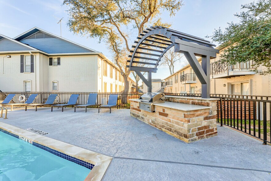 Lockwood Heights 800 Custer Rd Richardson TX 75080 Apartment Finder