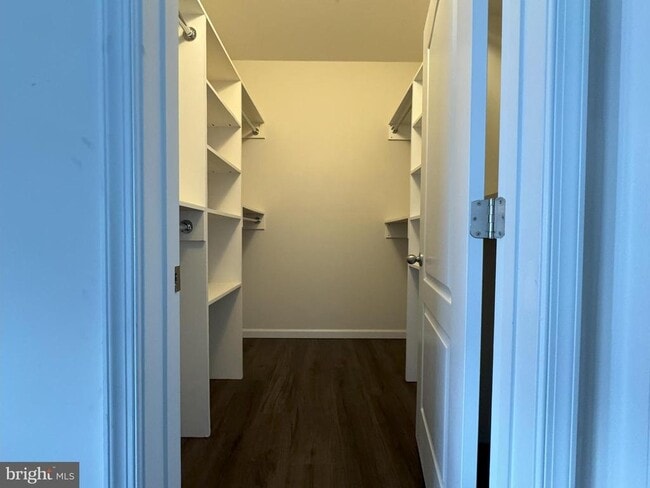 Building Photo - 9067 Fox Stream Way
