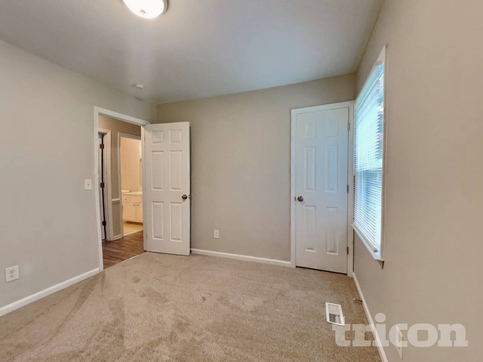 Building Photo - 176 Kay Ln
