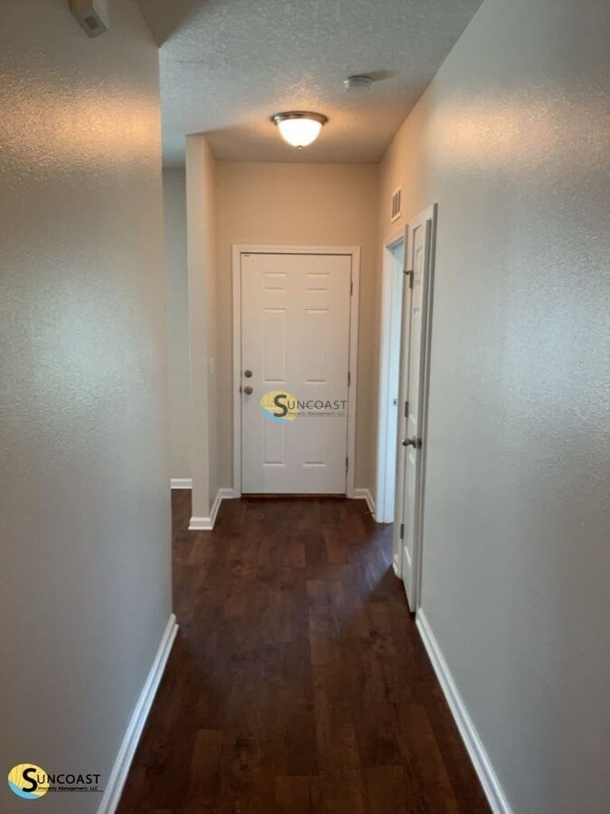 Building Photo - 8175 Golden Bamboo Dr