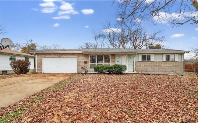 Building Photo - 808 Bella Ln