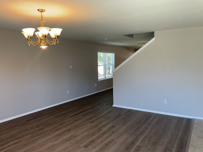 Building Photo - 8517 Gray Shale Dr