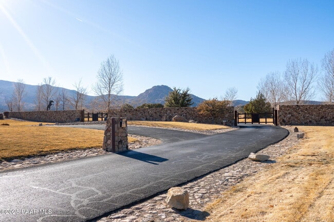 Building Photo - 9830 N American Ranch Rd
