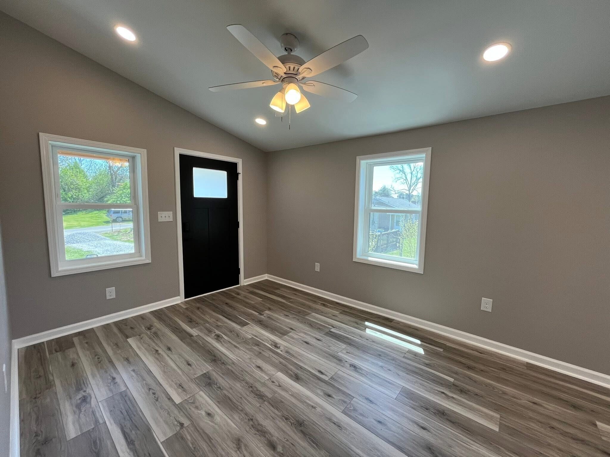 Living Room - 1534 Saint John St