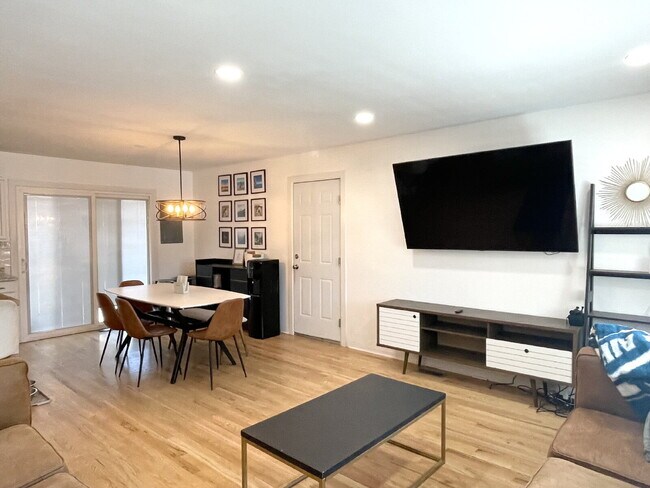 Building Photo - 134 Kilgore St