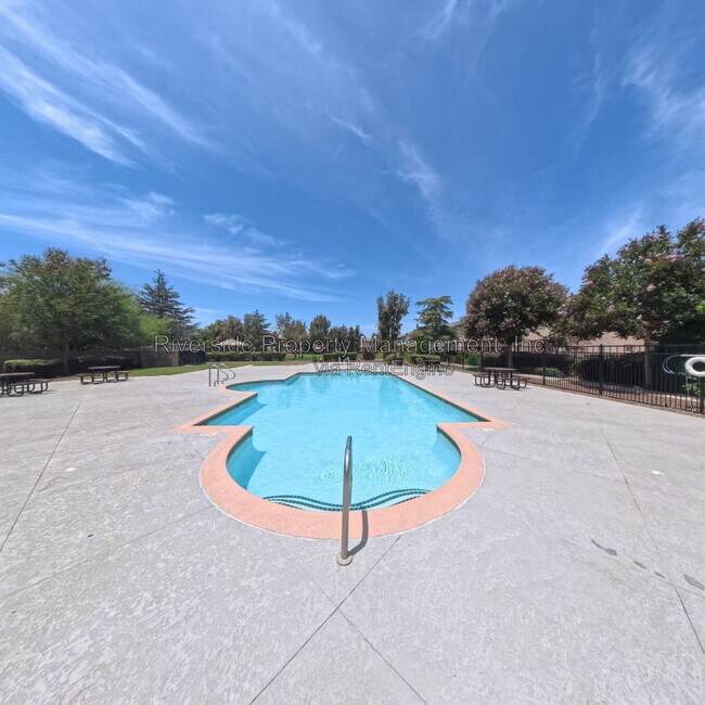 Building Photo - 4031 Cey Ct