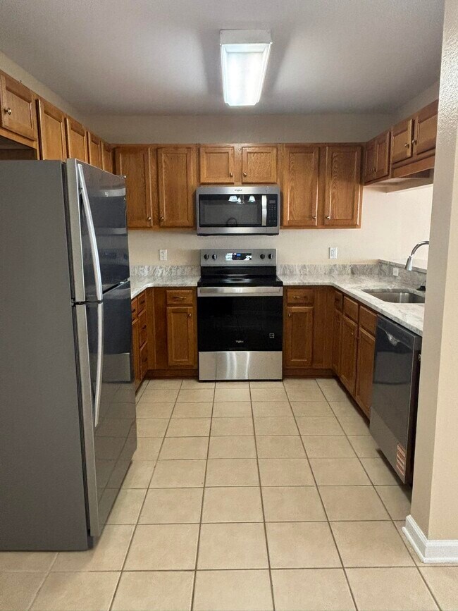 Building Photo - 4434 Gearhart Rd