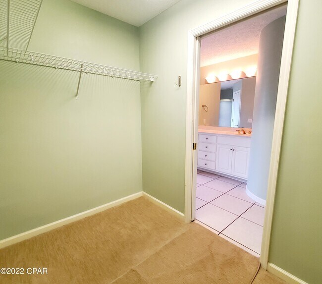 Building Photo - 431 Hidden Island Dr