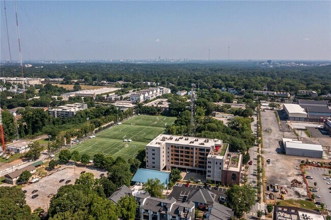 Building Photo - 112 Rogers St NE