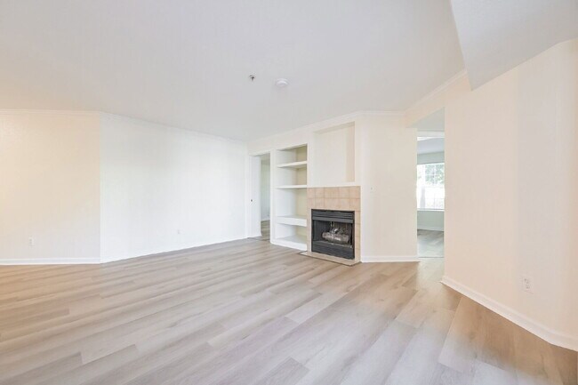 Building Photo - 12158 W Dorado Pl