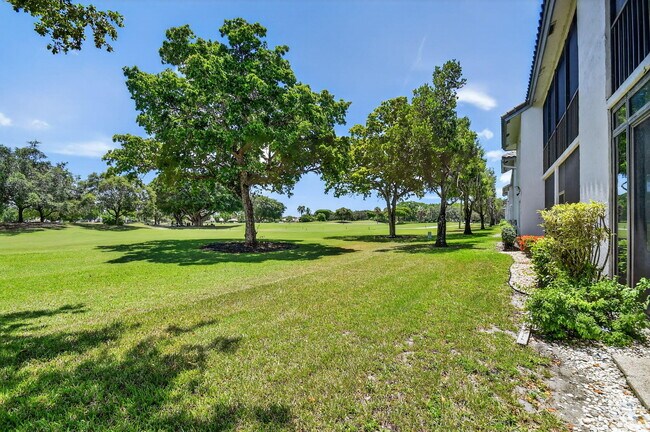 Building Photo - 11570 Briarwood Cir