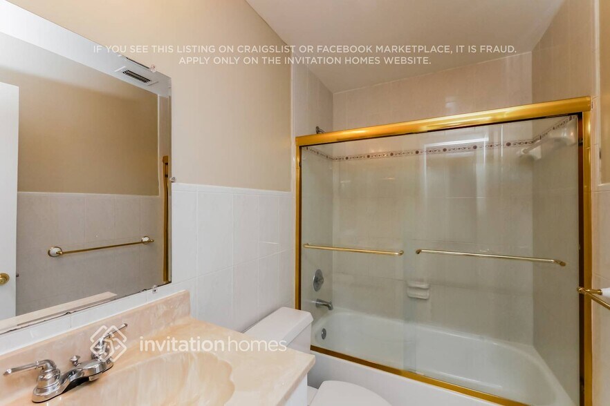 Building Photo - 889 NW 97th Ave