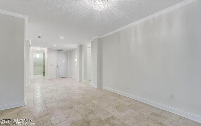 Building Photo - 156 Hidden Palms Ln