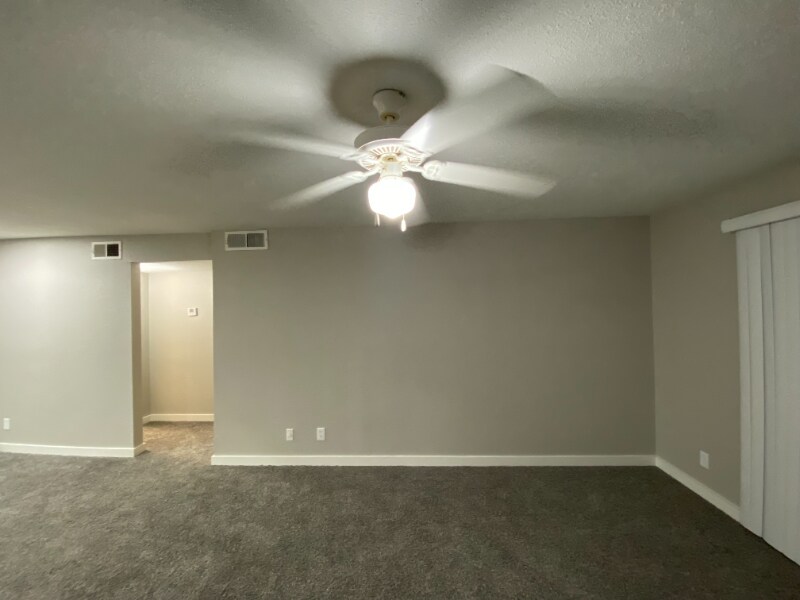 Building Photo - 9700 Leawood Blvd