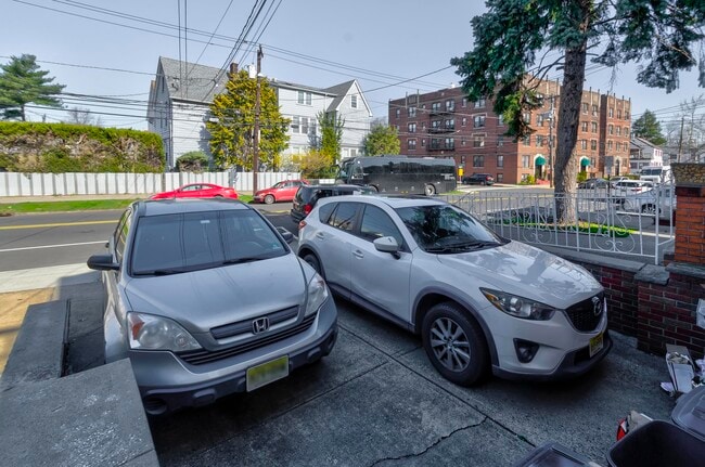 Building Photo - 788 Avenue A Ave