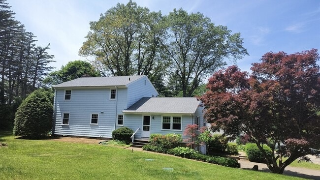 Building Photo - 6 Streeter Rd
