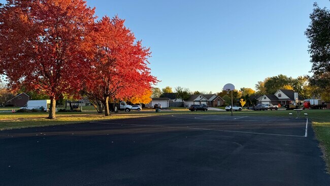 Building Photo - 785 Clearwood Ct