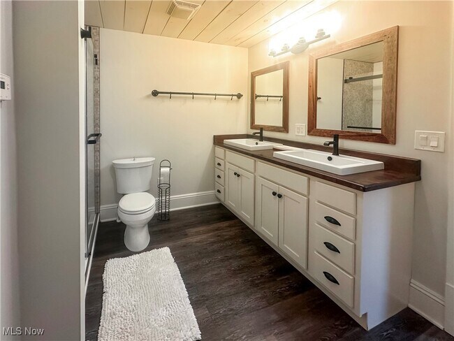 Building Photo - 6287 Riverview Rd