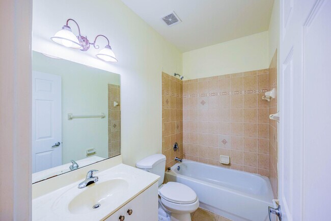 Building Photo - 5441 Via Delray Blvd
