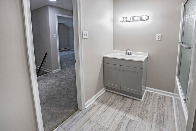 Building Photo - North Wilmington - 5 bedroom, 2 bathroom h...