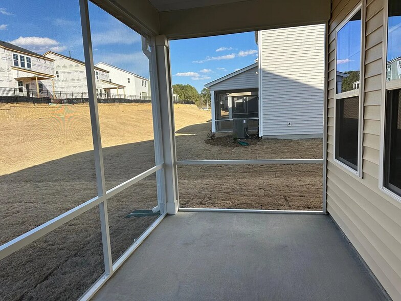 Building Photo - 10040 Regal Dr