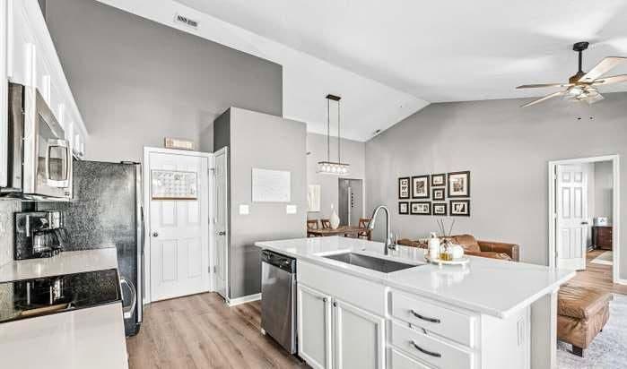 Building Photo - 15259 High Timber Ln