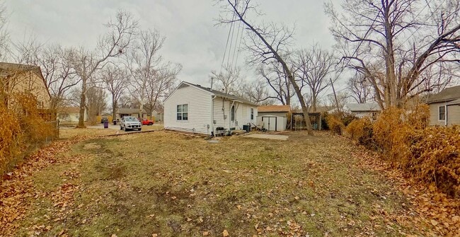 Building Photo - 3D Tour Available - Washer & Dryer Included + Pet-Friendly + Off-Street Parking! Available March ...