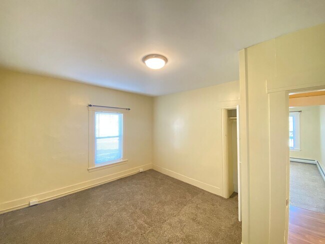 Building Photo - 26 High St