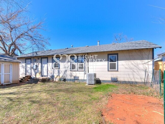Building Photo - 3 Bed/1 Bath Single Family Home Available Now! Within 5 miles of TAFB!